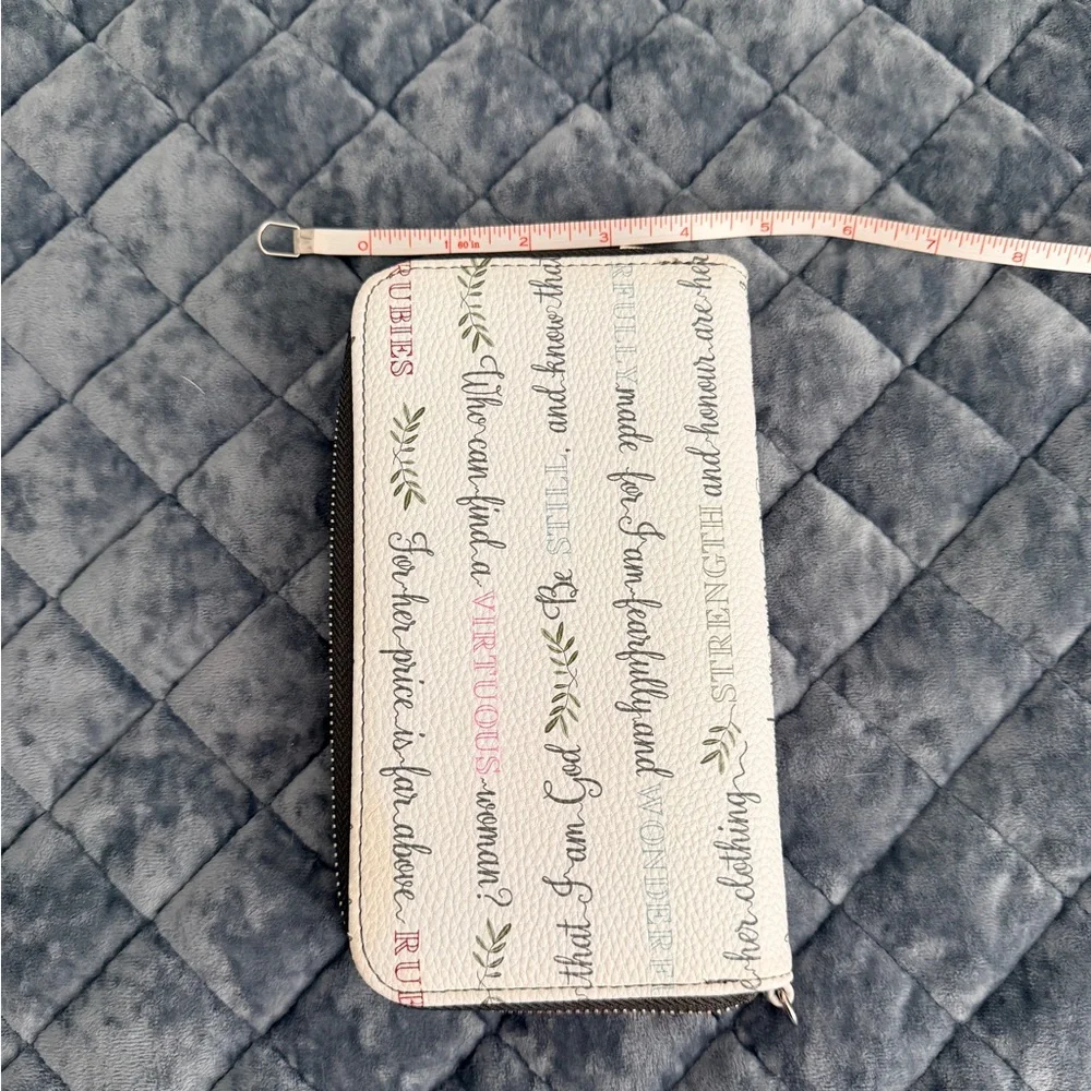 Thirty-One Multicolor Script Wristlet - Picture 2 of 4